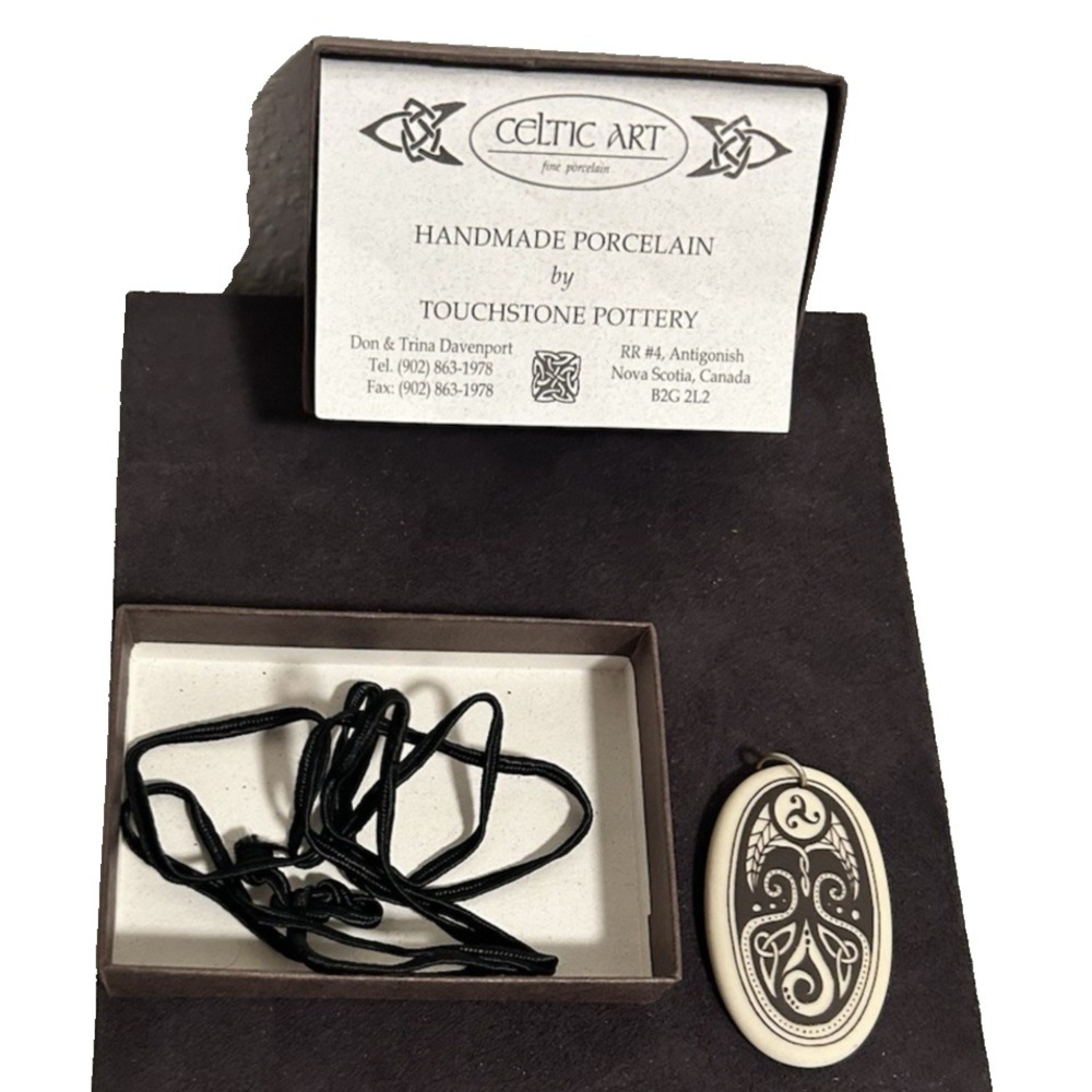 Touchstone Pottery Handmade Porcelain Celtic Pendant Necklace Triskele Boxed New